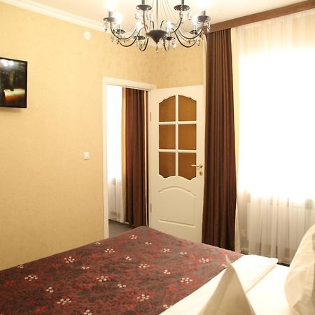 Sweet Home Hotel Atyraū 외부 사진