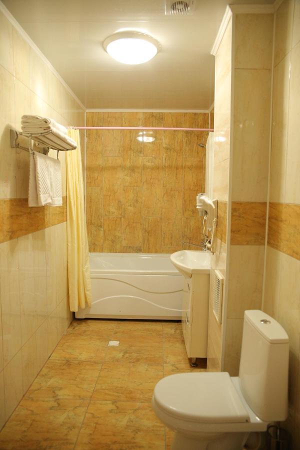 Sweet Home Hotel Atyraū 외부 사진