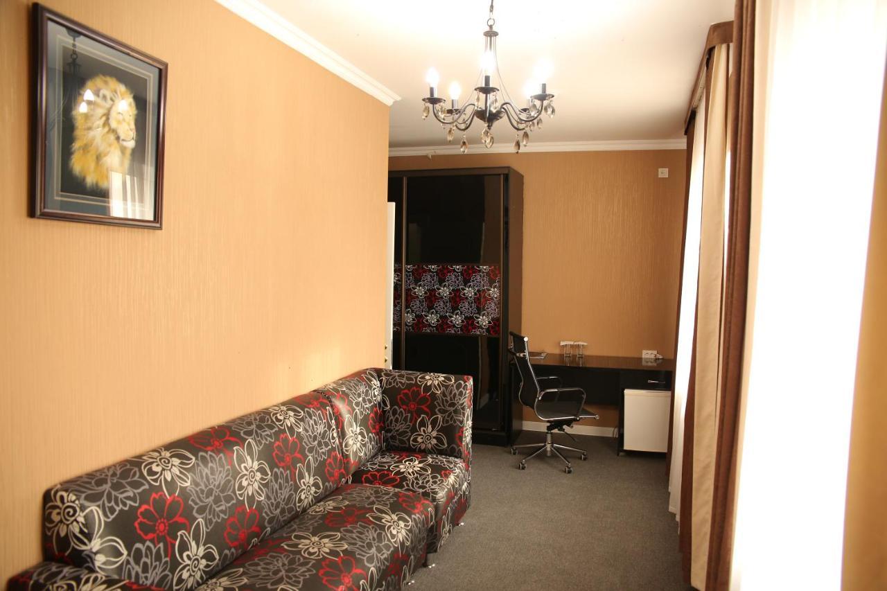 Sweet Home Hotel Atyraū 외부 사진